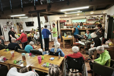 Hudba v Domově U Nás