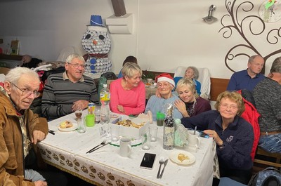 Vánoční posezení v Domově U Nás 2025