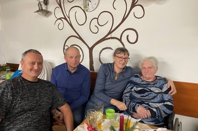 Vánoční posezení v Domově U Nás 2025