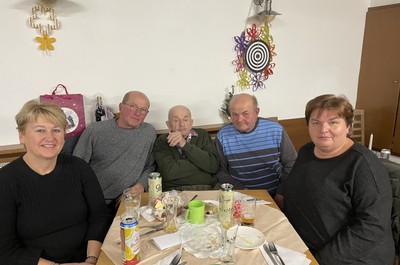 Vánoční posezení v Domově U Nás 2025