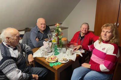 Vánoční posezení v Domově U Nás 2025