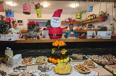 Vánoční posezení v Domově U Nás 2025