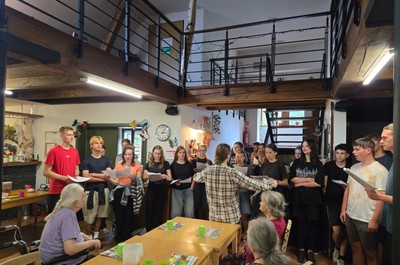 Vystoupení studentů Waldorfského lycea Praha