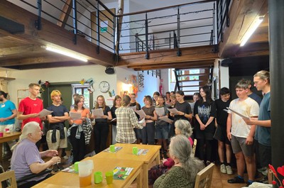 Vystoupení studentů Waldorfského lycea Praha