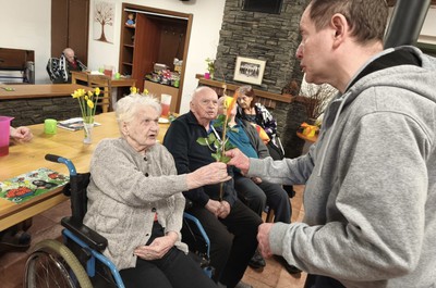 Oslava MDŽ v Domově U Nás 2026