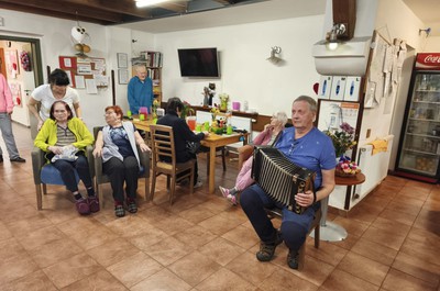 Oslava MDŽ v Domově U Nás 2026